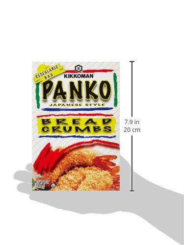 Kikkoman panko en uso empanando pescado para un rebozado crujiente