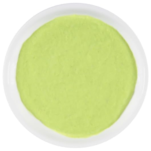 Kikkoman salsa wasabi untada en sandwich realzando sabor y presentación