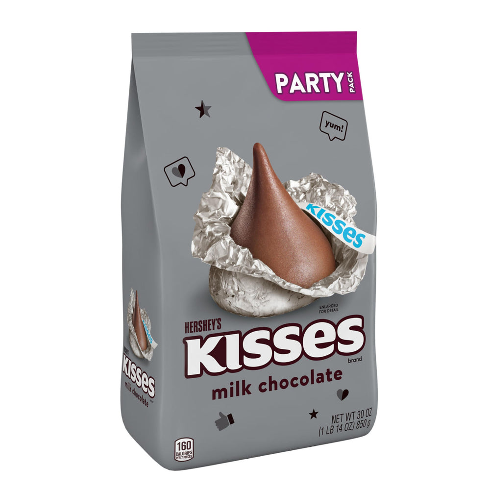 Kisses HERSHEY'S primer plano de superficie de chocolate para apreciar textura cremosa