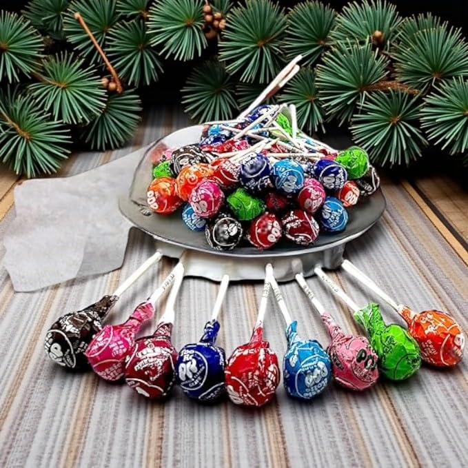 KLUB BULK paletas esparcidas en mesa de fiesta ideales para repartir en eventos