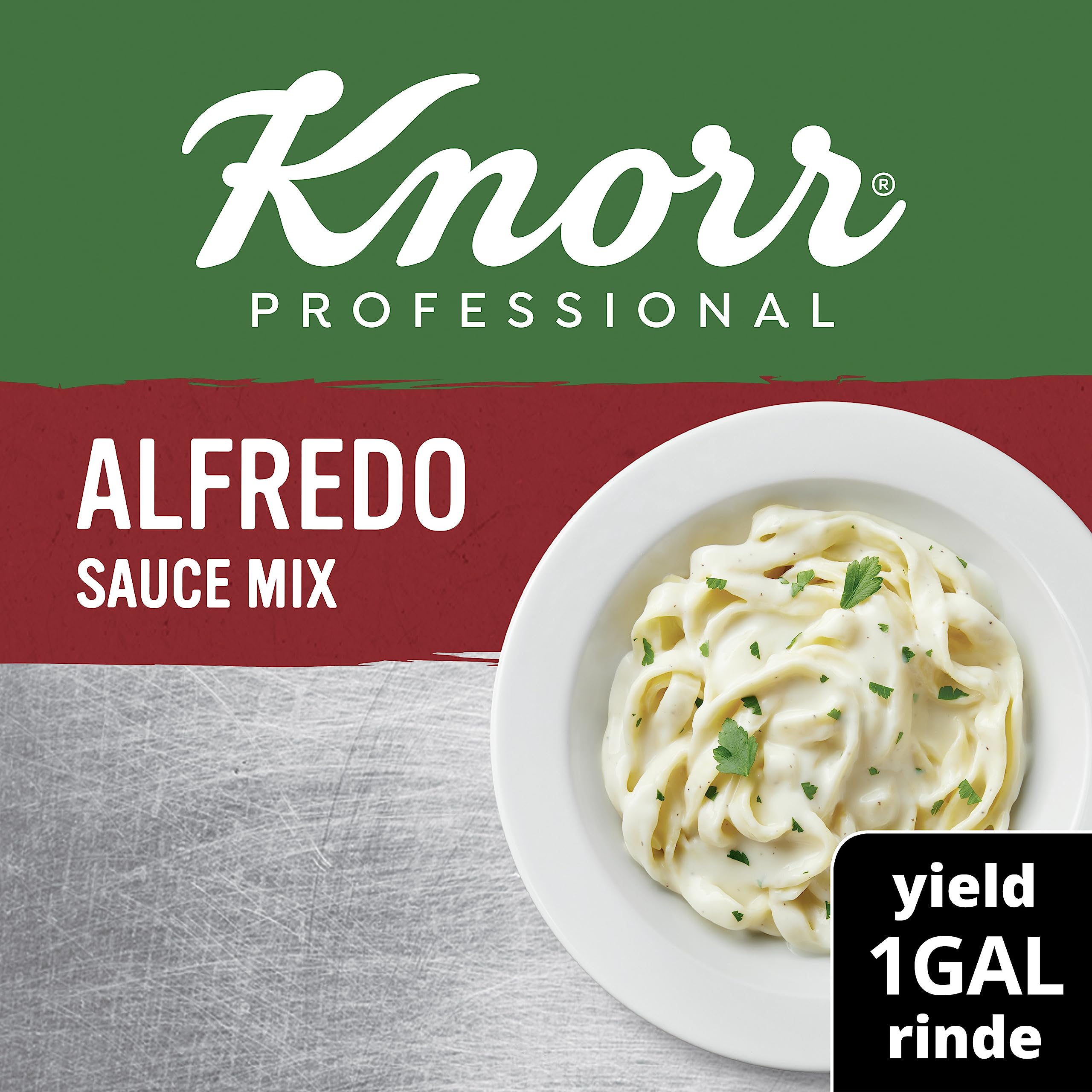 Knorr salsa sobre fettuccine mostrando cremosidad y sabor realzado