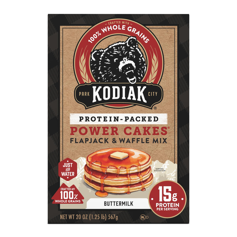 Kodiak Cakes pancakes apilados con sirope mostrando sabor y textura esponjosa