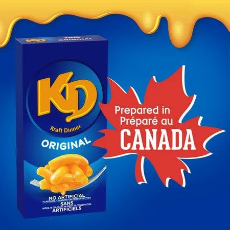 Kraft Dinner porción en plato junto a cubiertos para escala, tamaño familiar práctico