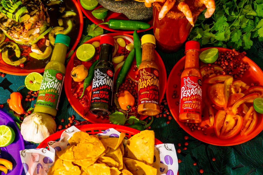 La Perrona salsa Negra añadiéndose a guiso para aroma ahumado intenso