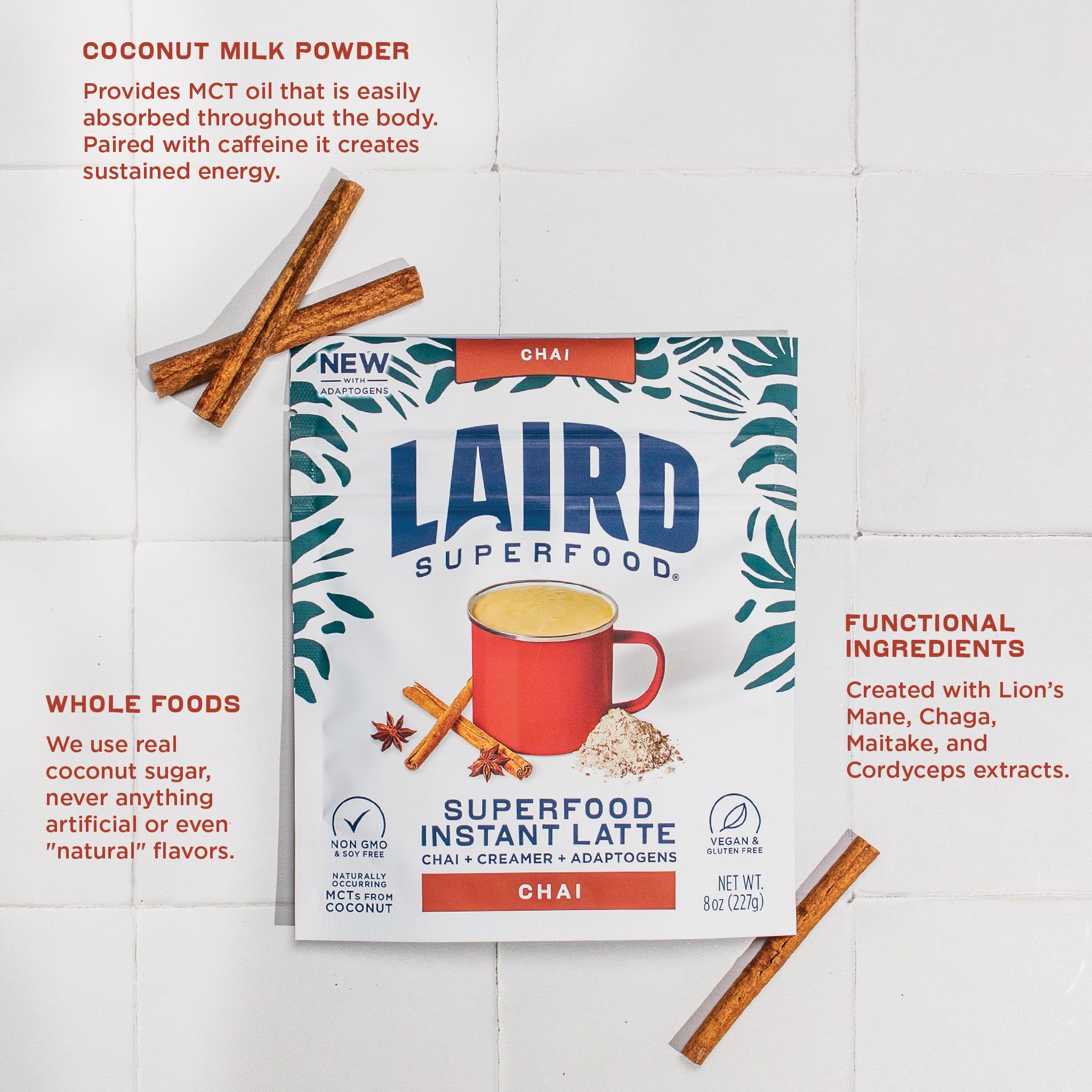 Laird Superfood ingredientes en mesa, muestra de rooibos, especias y coco