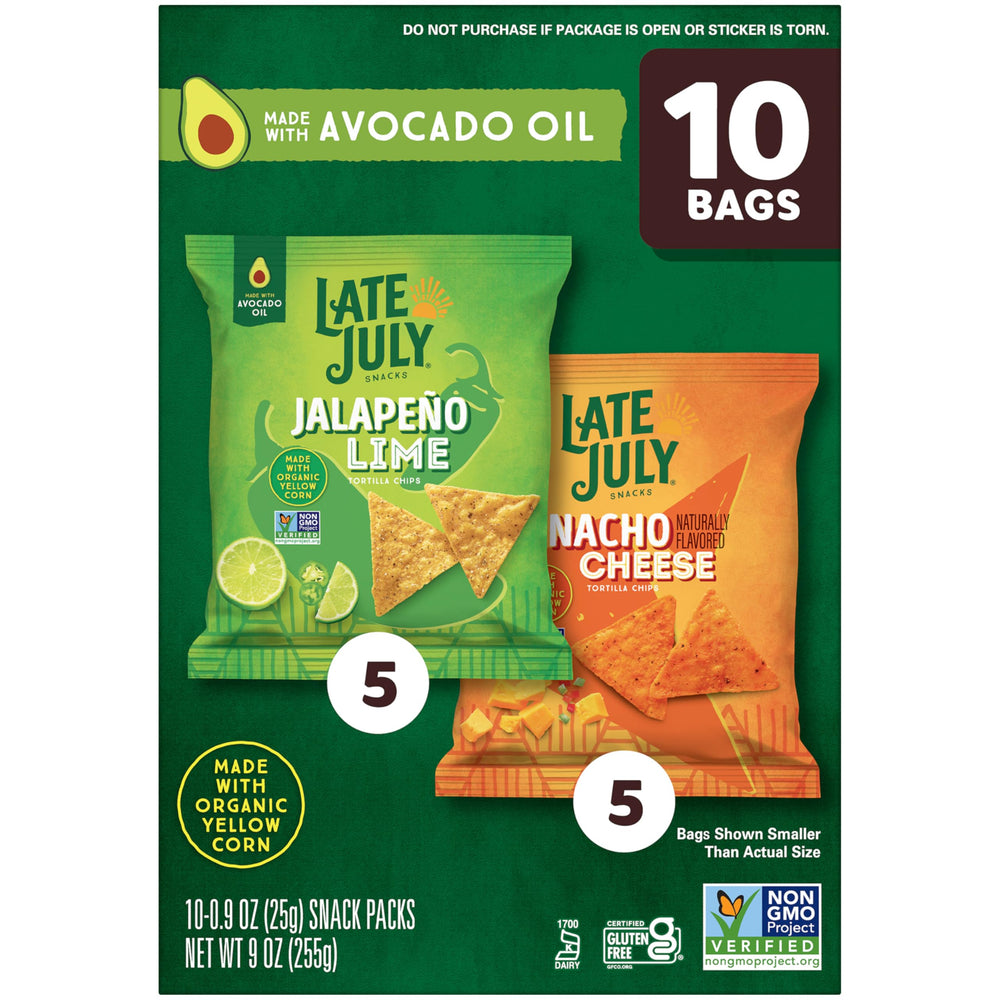 Late July escena de merienda con varias bolsas para compartir en reunión