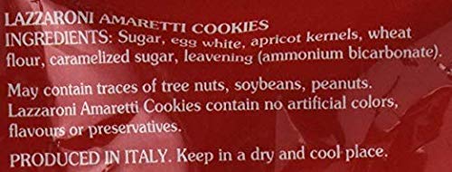 Lazzaroni galletas servidas con café realzan sobremesa y disfrute