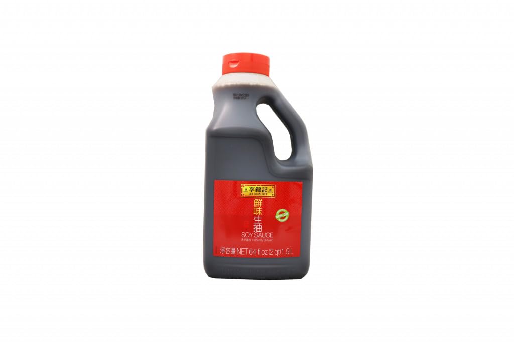 Lee Kum Kee botella frontal mostrando volumen y diseño práctico
