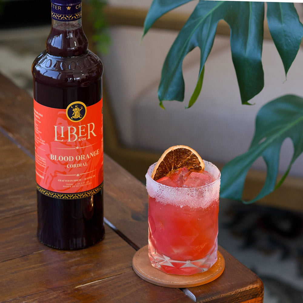 Liber & Co. jarabe en margarita realzando color y aroma