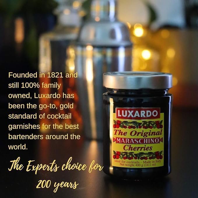 Luxardo cereza en cóctel mejorando aroma y presentación