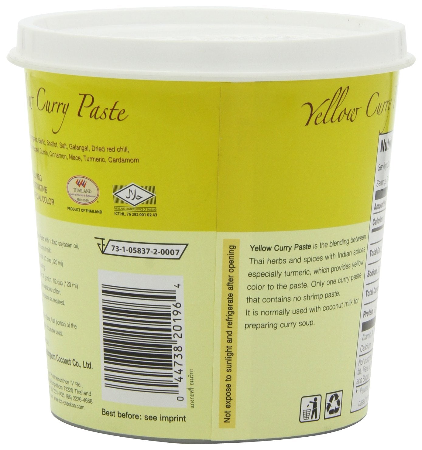 Mae Ploy pasta mezclada en curry en olla mostrando sabor auténtico