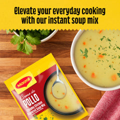 Maggi crema de pollo en tazón, textura cremosa que reconforta