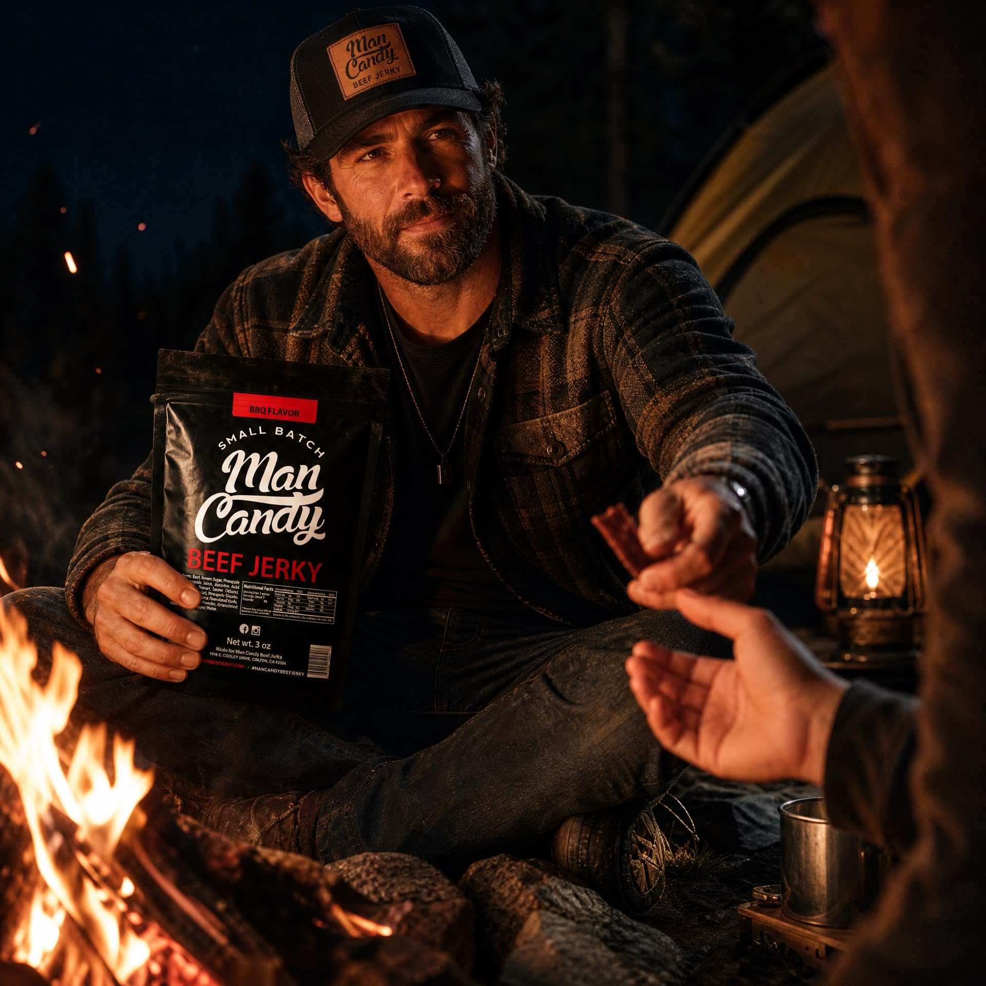 Man Candy bolsa resellable abierta conservando frescura en ruta