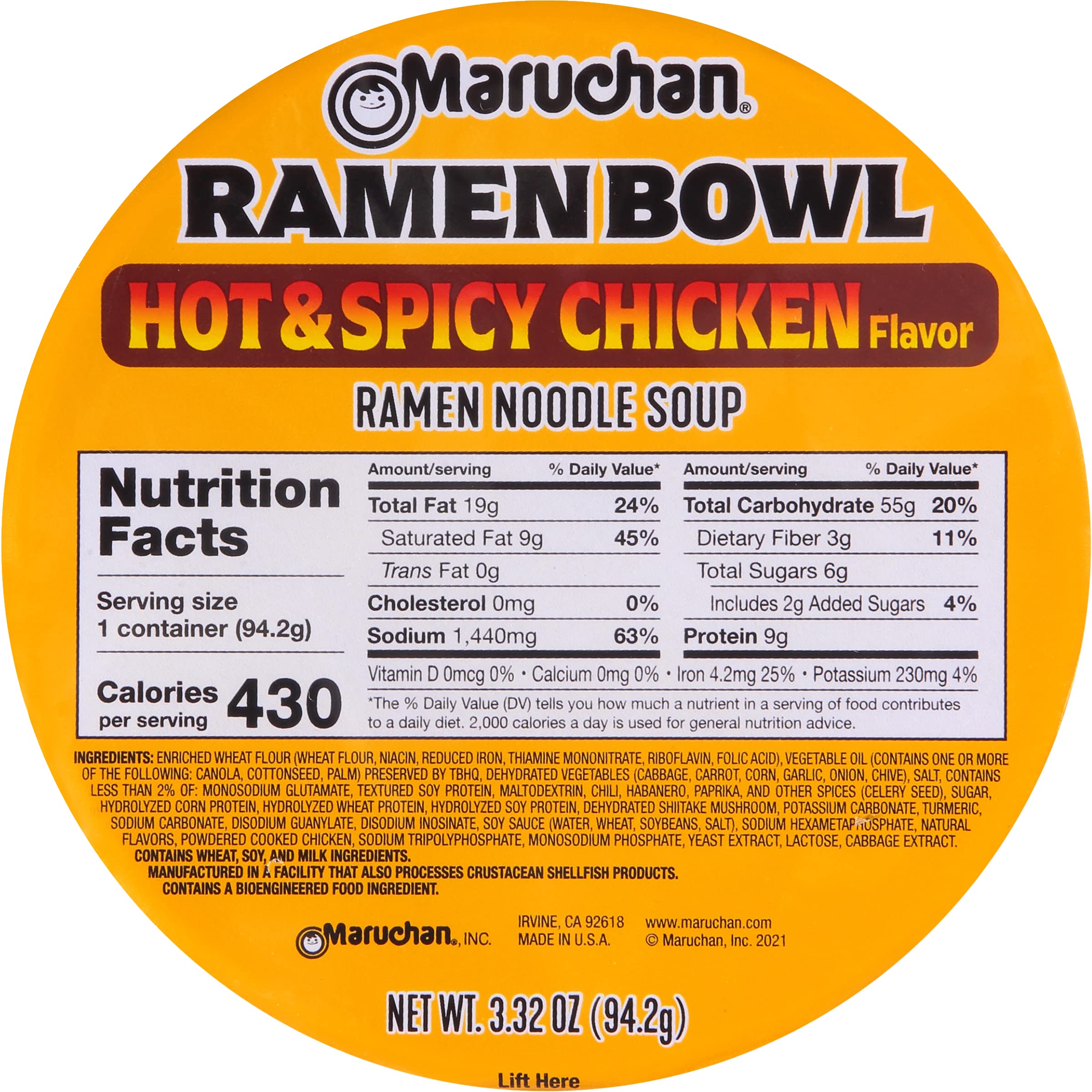 Maruchan close-up de fideos y vegetales con textura apetitosa y sabor intenso