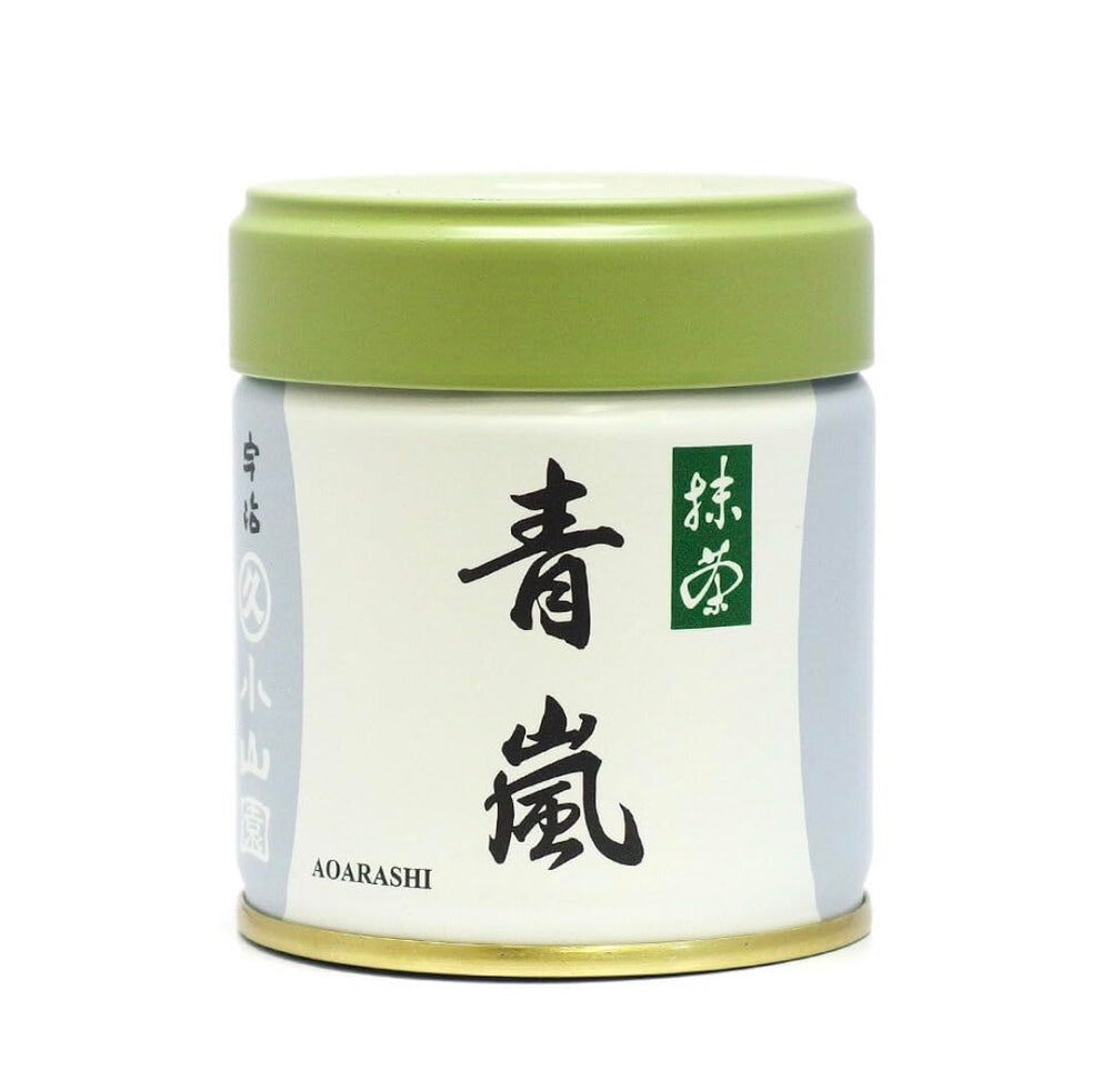 丸久小山園 envase frontal del matcha Aorashi mostrando etiqueta y tamaño