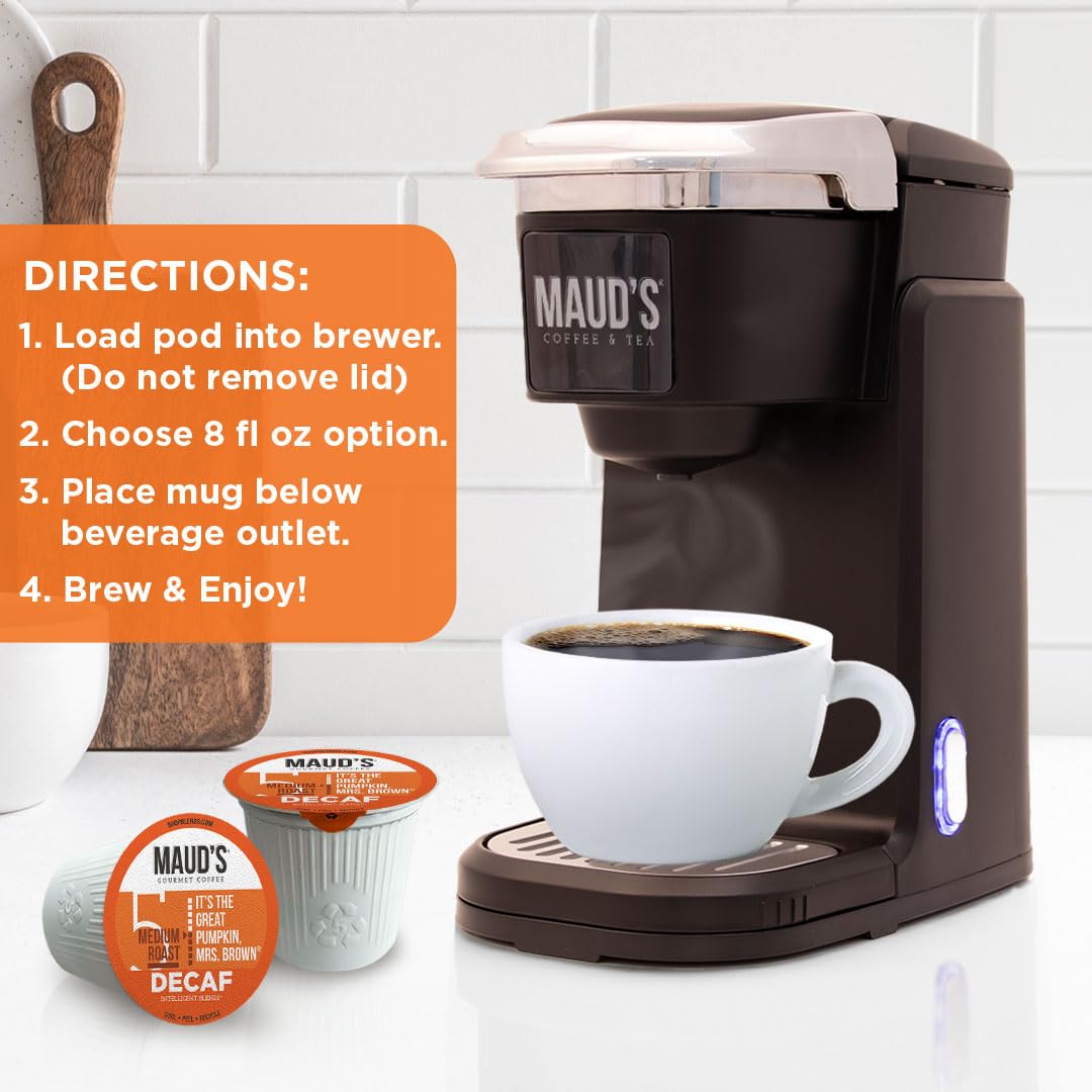 MAUD'S escena de otoño con taza, perfecto para momentos sin cafeína