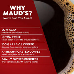 Maud's café vertido en taza resaltando aroma y sabor equilibrado