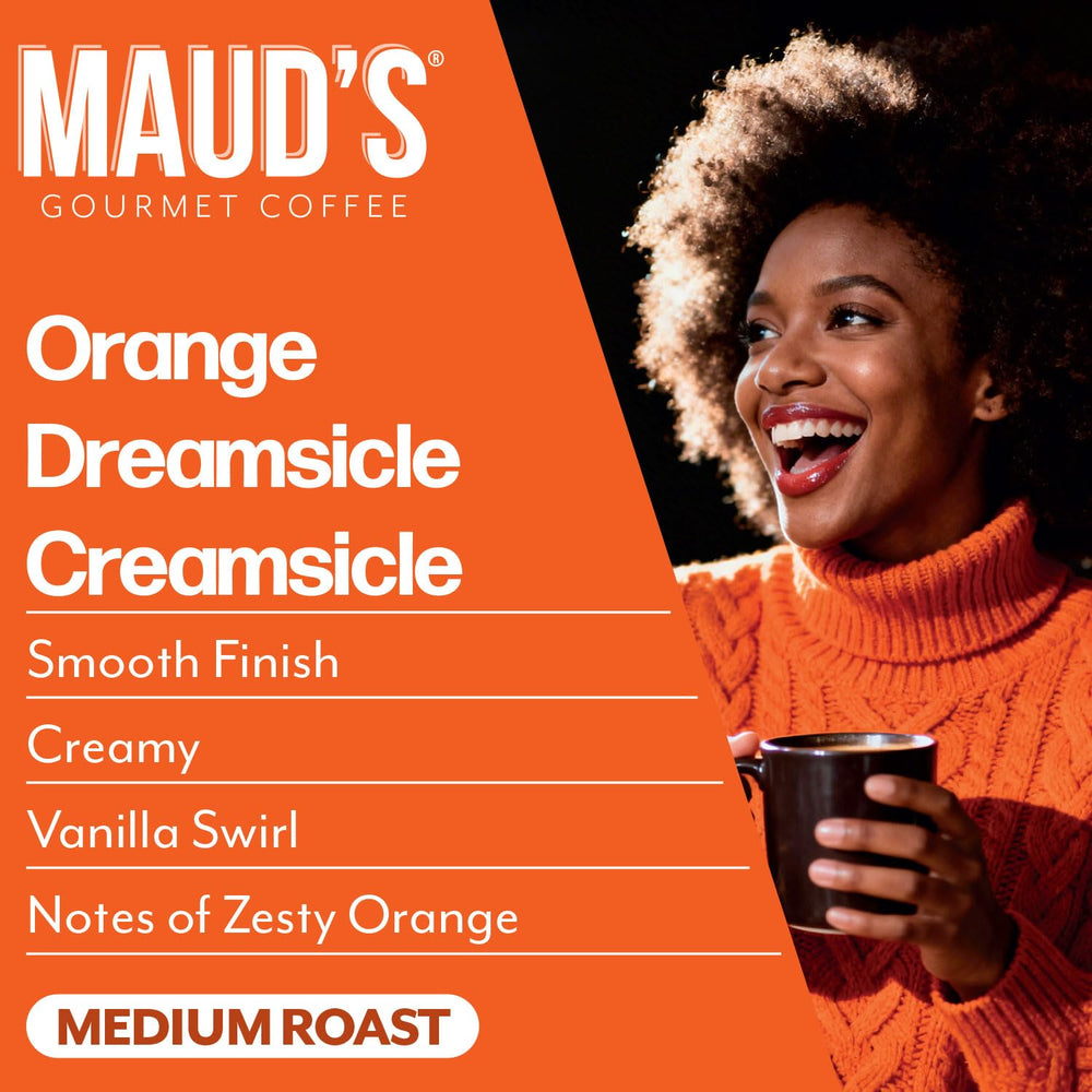 Maud's cápsula insertada en cafetera de un solo servicio, prepara taza instantánea