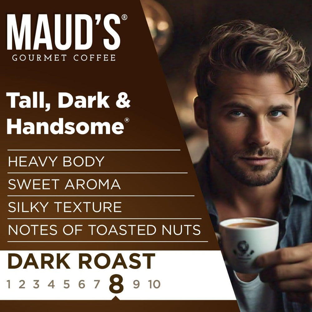Maud's cápsulas servidas en taza espresso con crema intensa