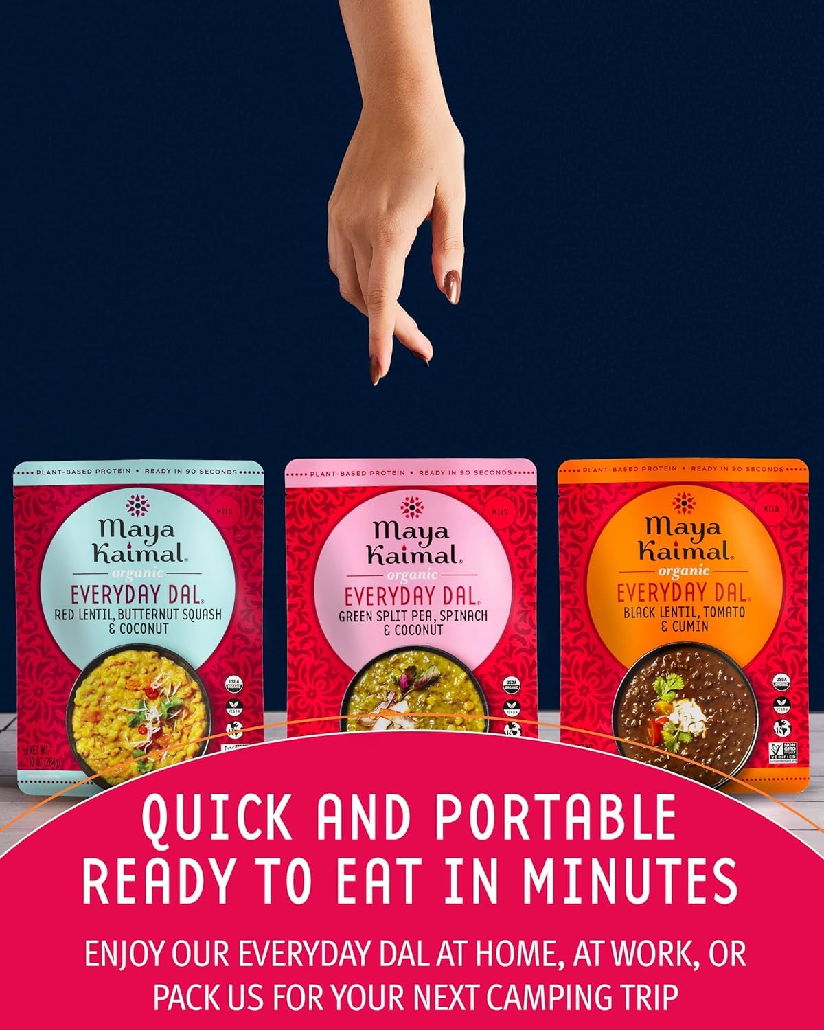 Maya Kaimal pouch junto a plato para comparar tamaño y porción conveniente