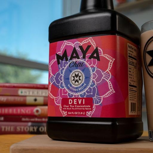Maya Tea botella en cocina moderna, fácil integración en rutina diaria