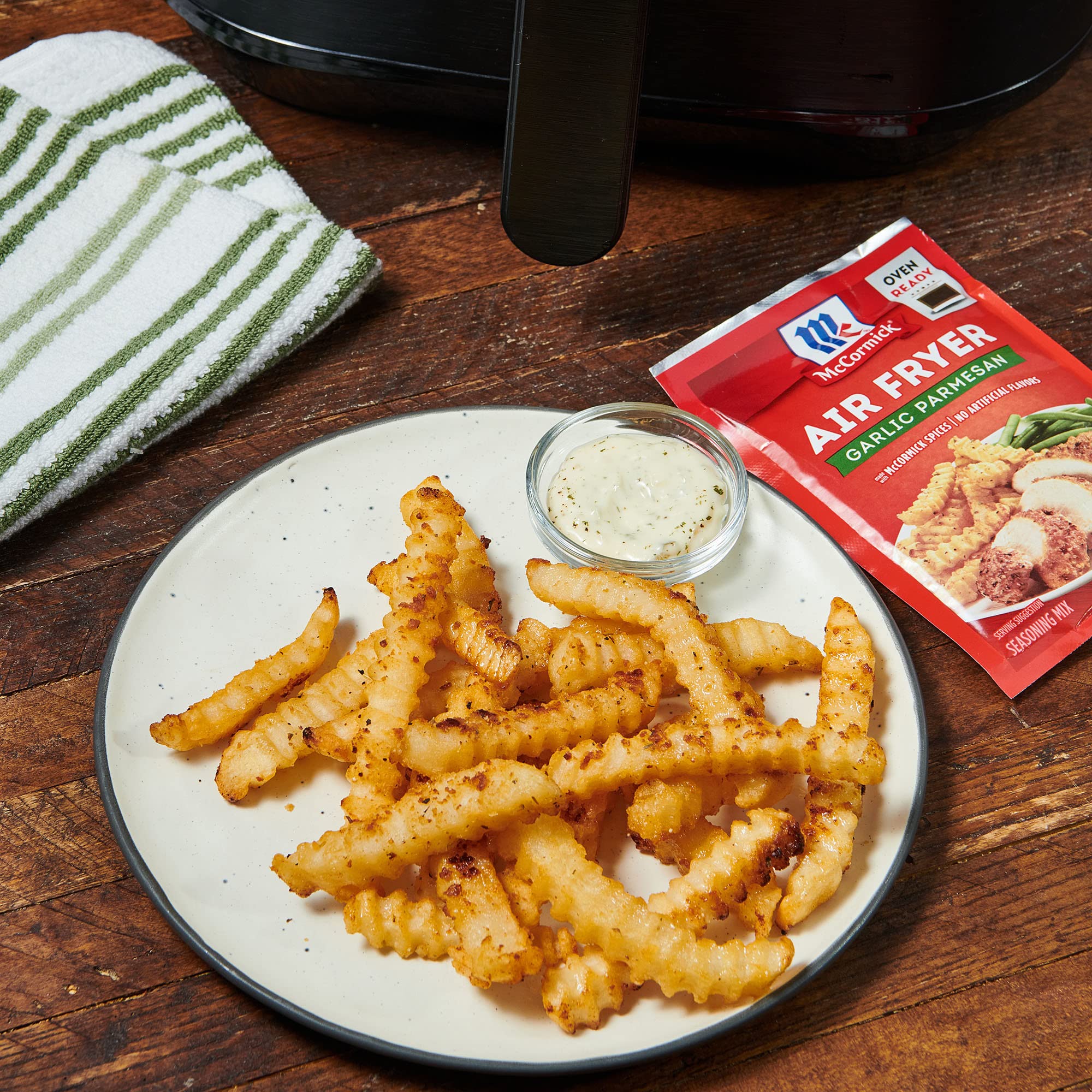 McCormick plato servido en cocina familiar sugiriendo cena rápida y sabrosa