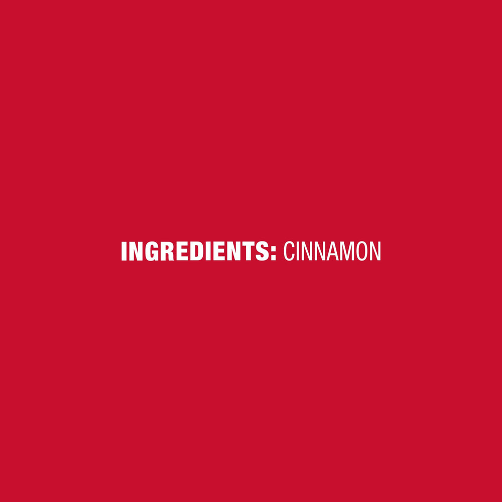 McCormick cuchara con canela molida lista para añadir sabor a recetas