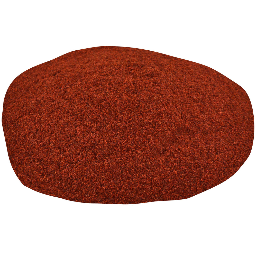 McCormick Culinary envase de 18 oz junto a objetos para comparar tamaño