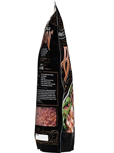 Member's Mark bacon desmenuzado sobre ensalada, añade crujiente y sabor intenso
