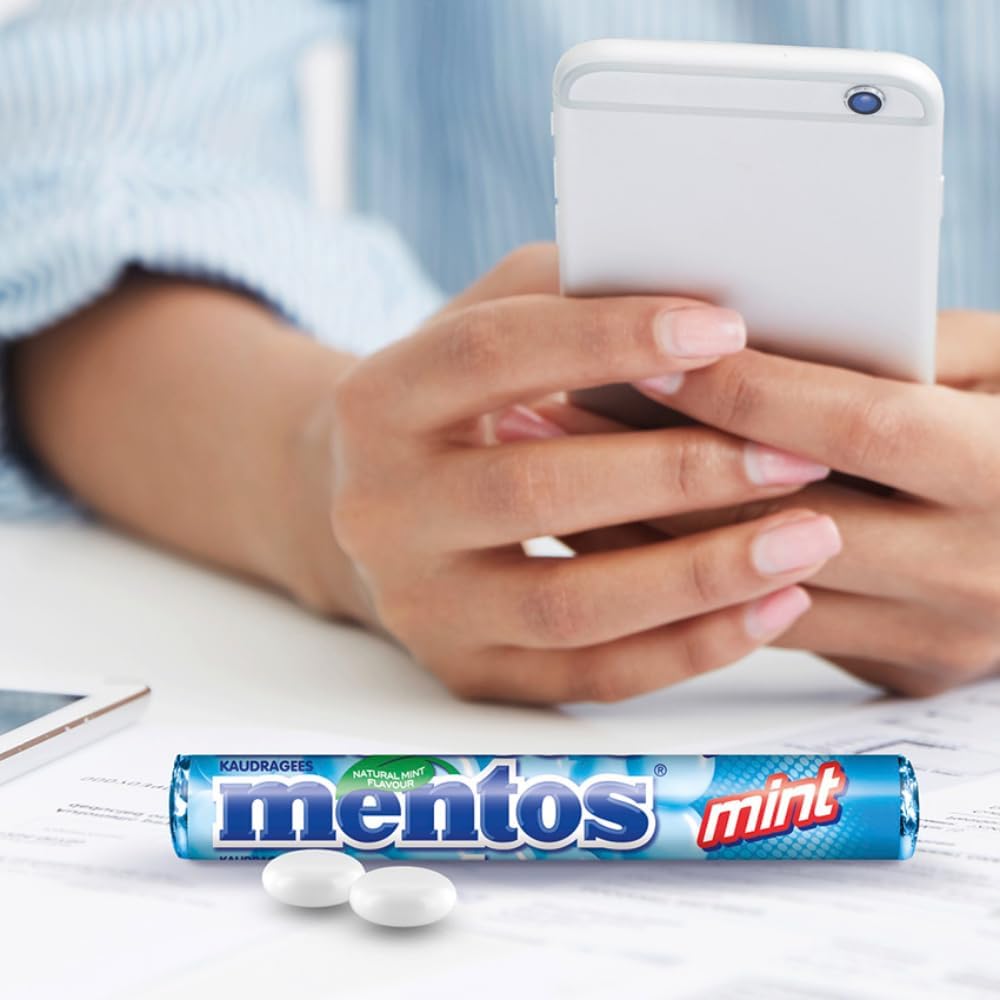 Detalle de la superficie lisa de los Mentos que mejora la mordida
