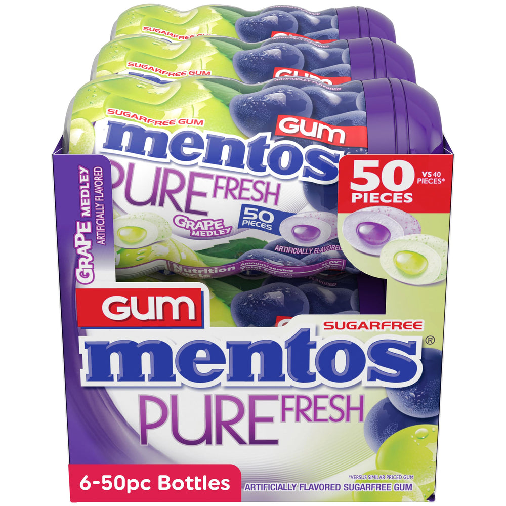 Mentos en un escritorio para refrescar el aliento durante la jornada laboral