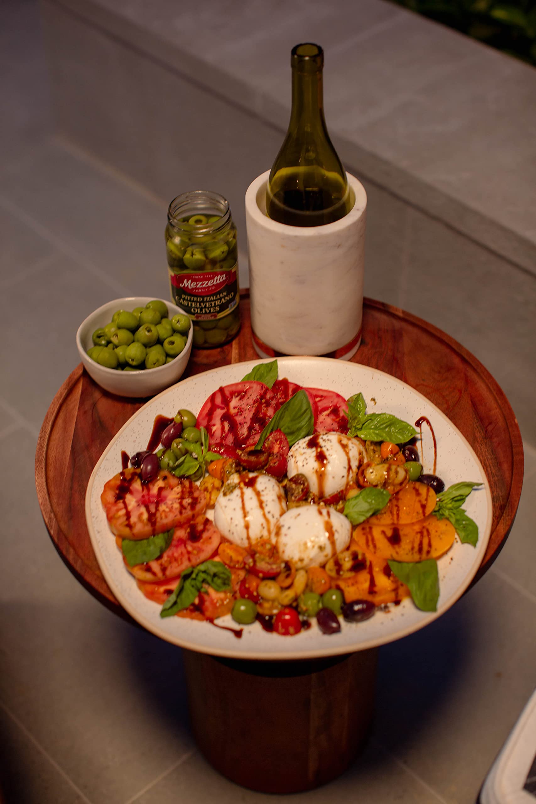 Mezzetta detalle de etiqueta que destaca origen italiano y calidad artesanal