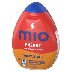 MiO exprimir gotas en botella de agua para bebida energizante instantánea
