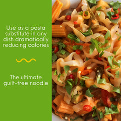 Miracle Noodle textura de fettuccine cerca que destaca su apariencia y versatilidad