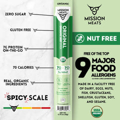 Mission Meats mano sosteniendo bastón como snack rápido y práctico