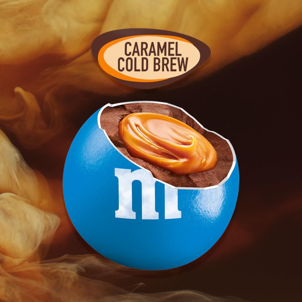 M&M'S primer plano del caramelo mostrando centro cremoso y atractivo