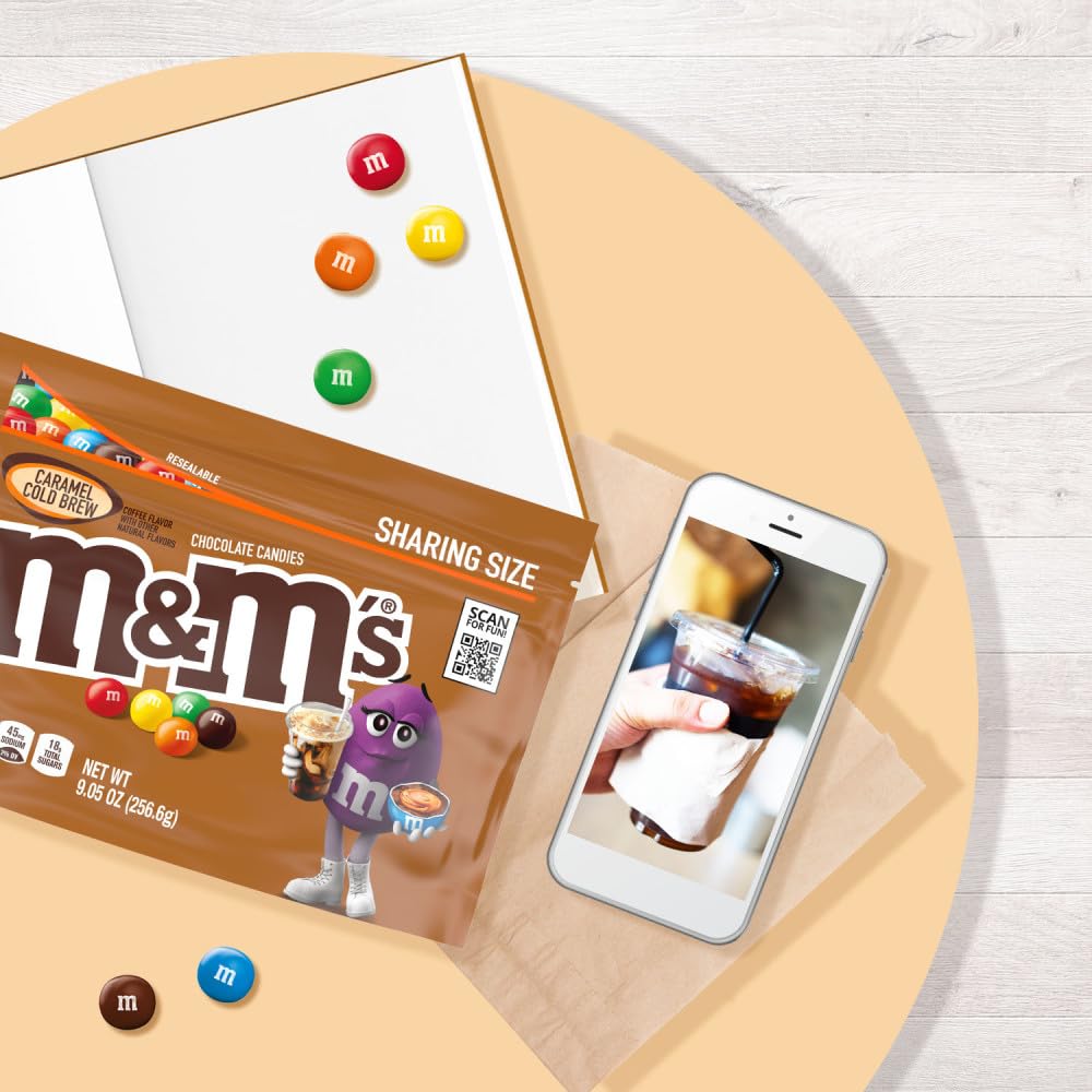 M&M'S textura del recubrimiento de chocolate resaltando crujiente agradable