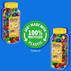 M&M's primer plano de cacahuate y chocolate, destaca crujido y sabor