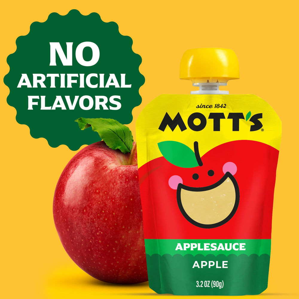 Varias unidades de Mott's pouches apiladas para almacenamiento eficiente