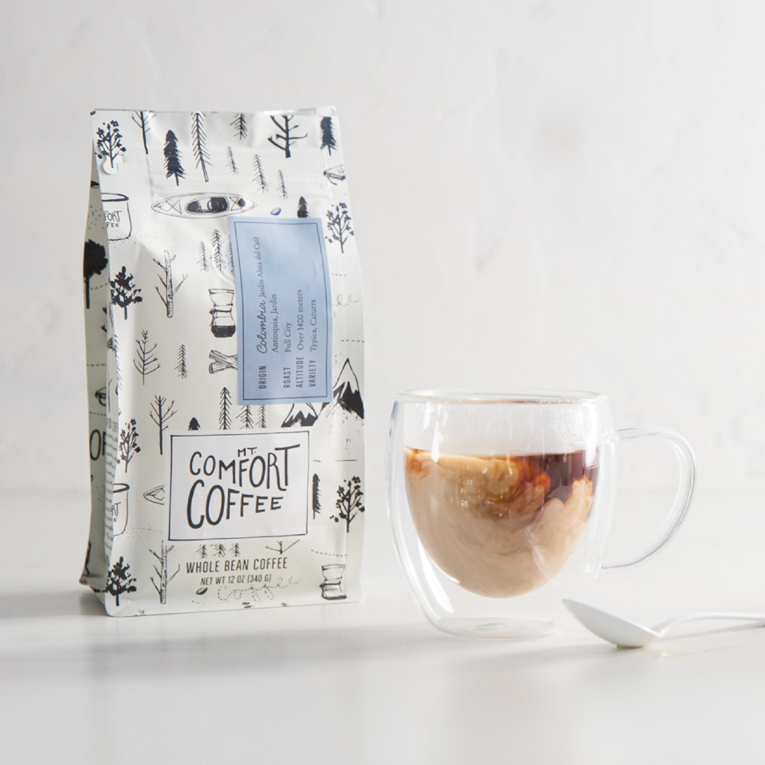 Mt. Comfort Coffee etiqueta con origen y datos de finca, transparencia en procedencia