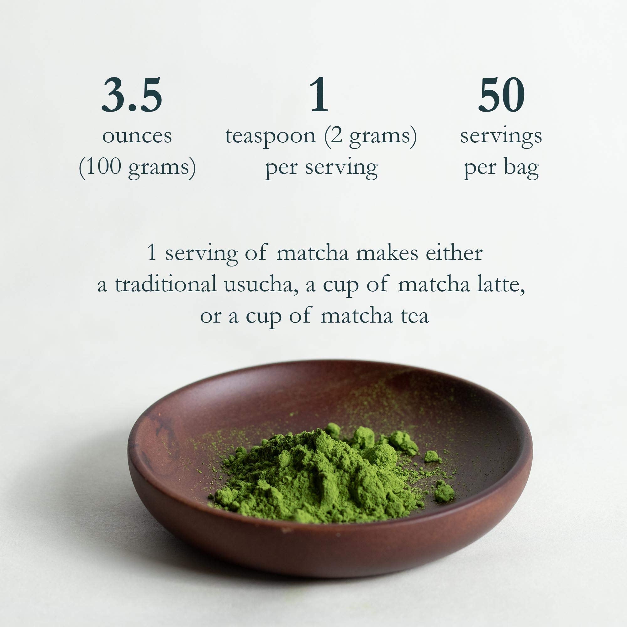 Naoki Matcha primer plano del polvo ultrafino con textura sedosa beneficiosa