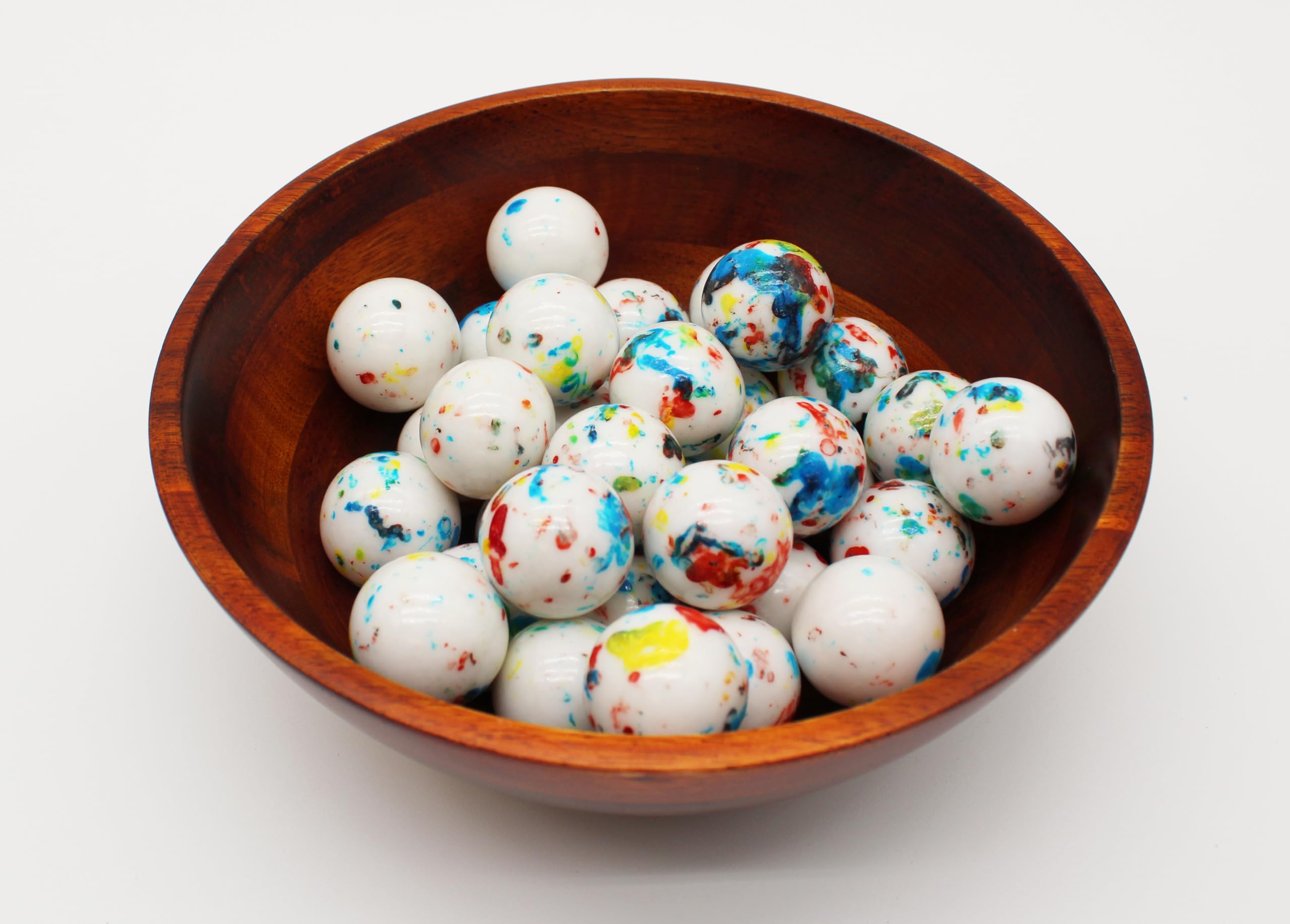 Naturejam jawbreaker en mano para mostrar tamaño cómodo y práctico
