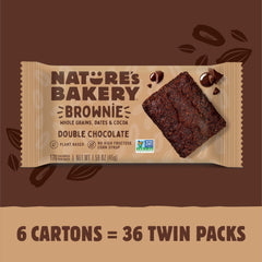 Nature's Bakery primer plano del corte que muestra textura tipo brownie