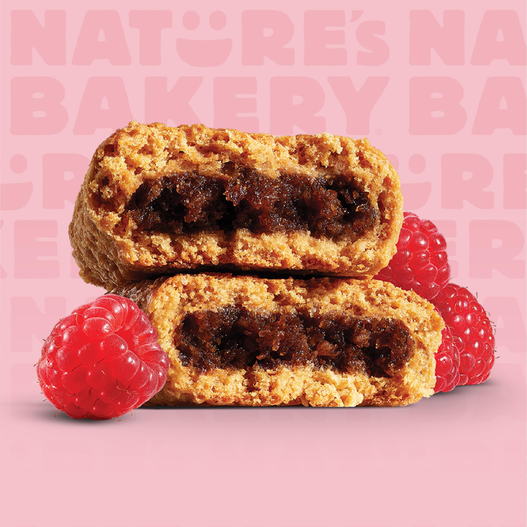 Nature's Bakery barrita en mano para comparar tamaño y porción práctica