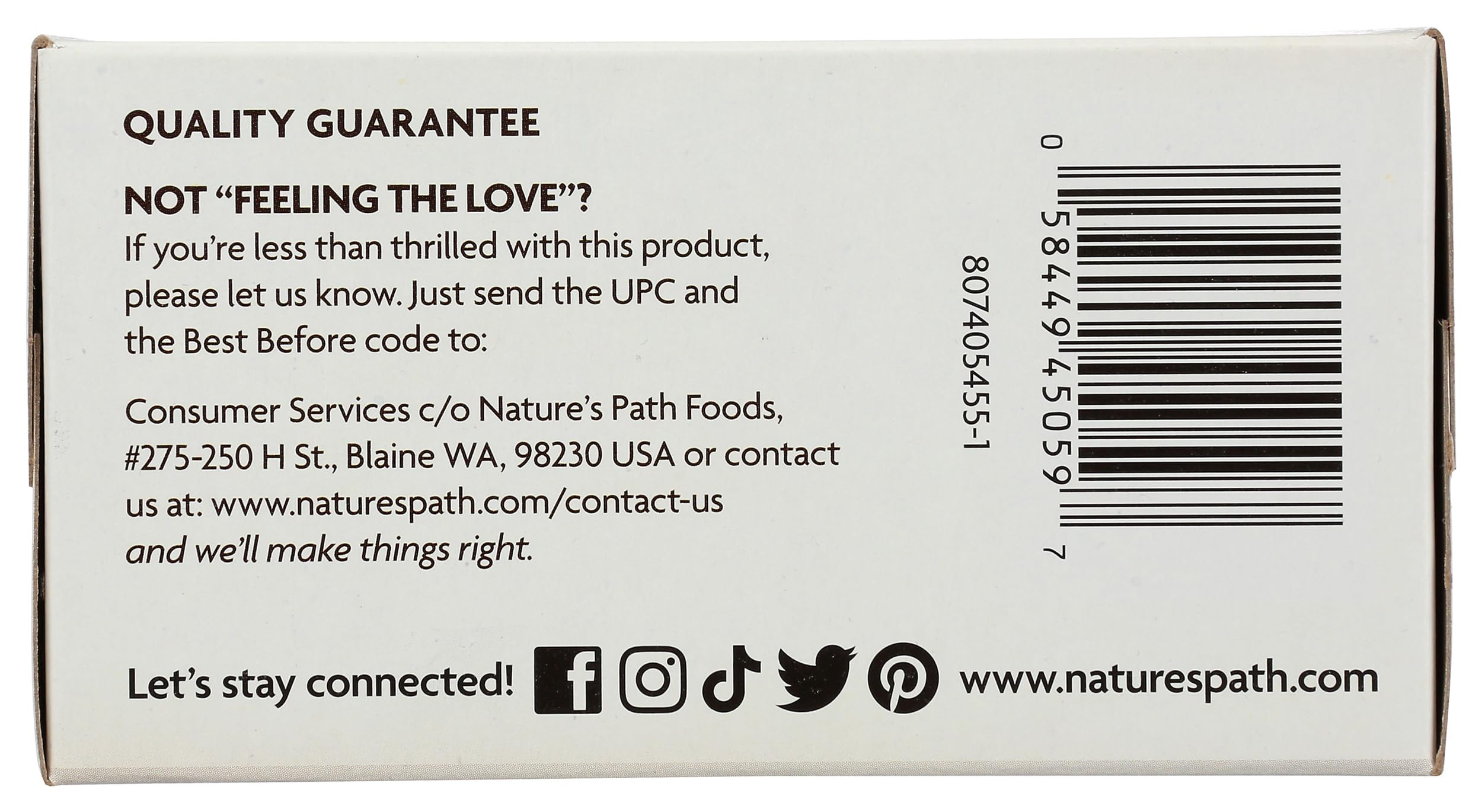 Nature's Path producto en despensa junto a accesorios de desayuno listos