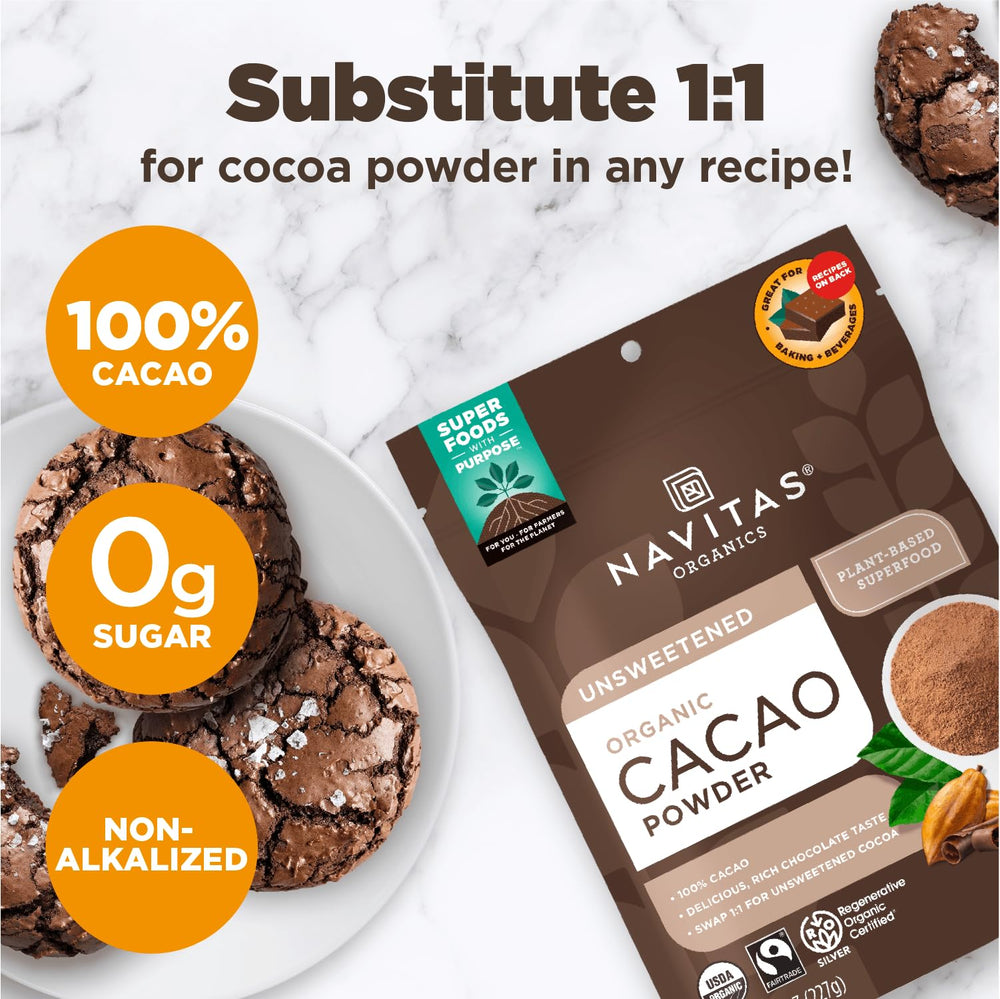 Navitas Organics cacao en taza preparado como chocolate caliente reconfortante