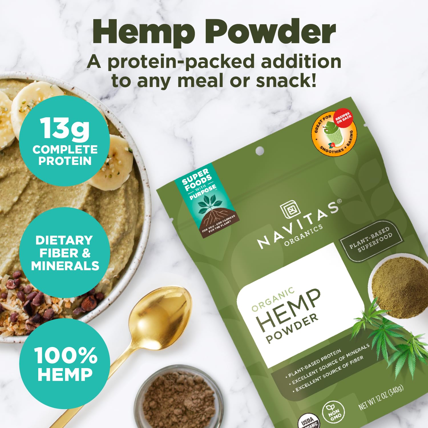Navitas Organics cuchara con polvo de cáñamo lista para añadir a batido