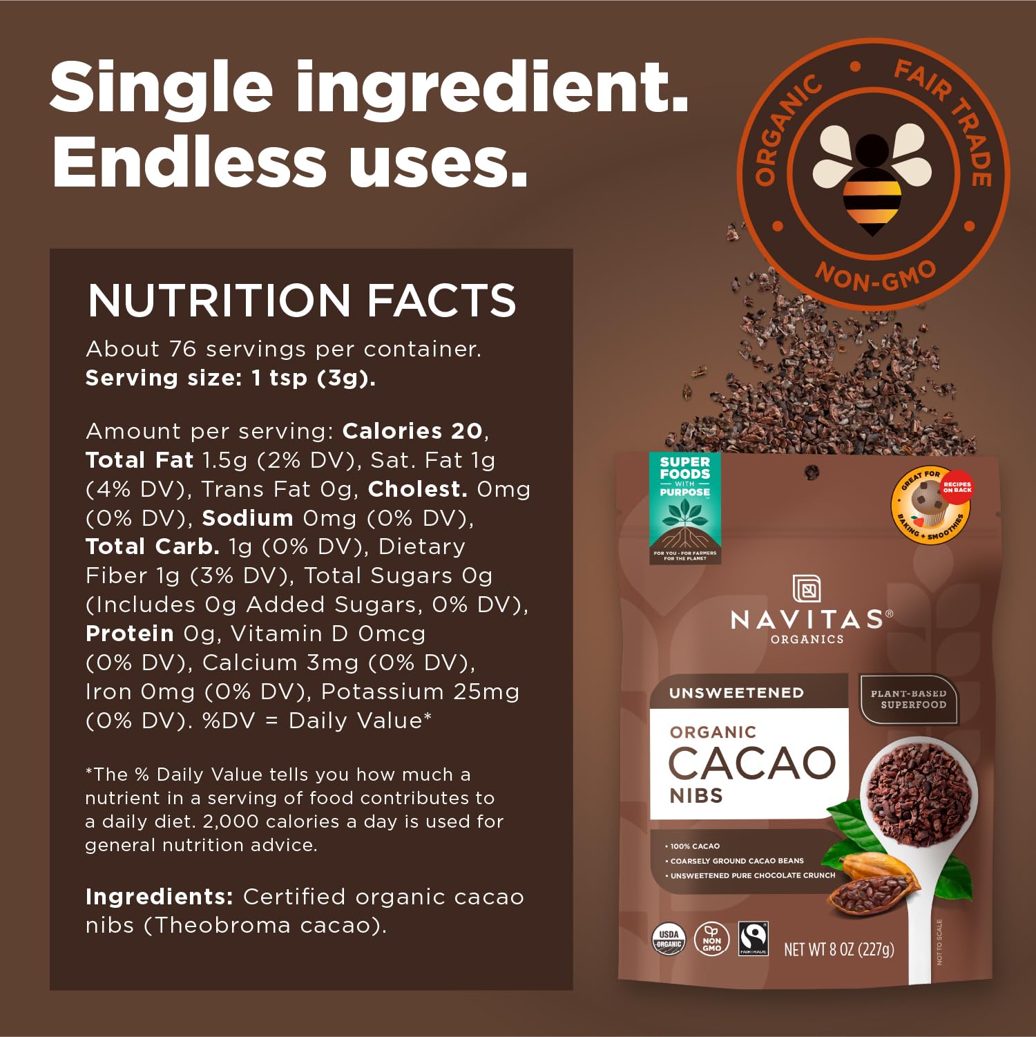 Navitas Organics nibs espolvoreados sobre yogur aportando crocancia