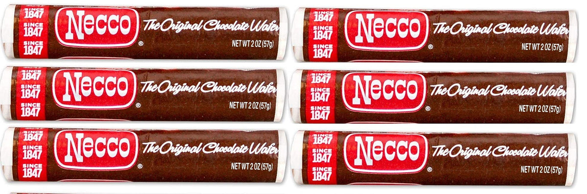 Necco Wafers frente del rollo mostrando el empaque y conveniencia