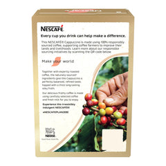 NESCAFÉ taza en mano demostrando comodidad y preparación instantánea